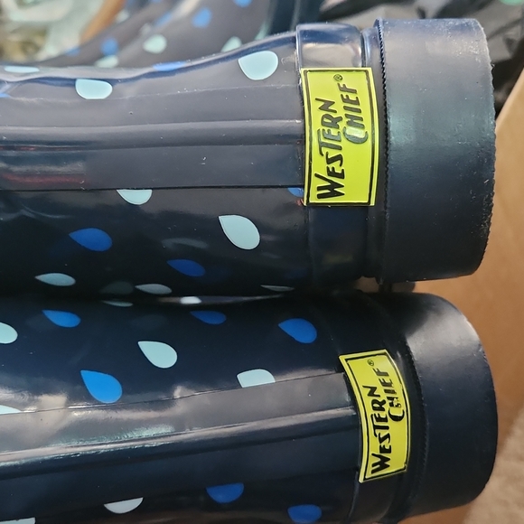 Western Chief Adult Winter Rain Boots Blue Vari Fit Raindrops Dot  9M New - Picture 5 of 9